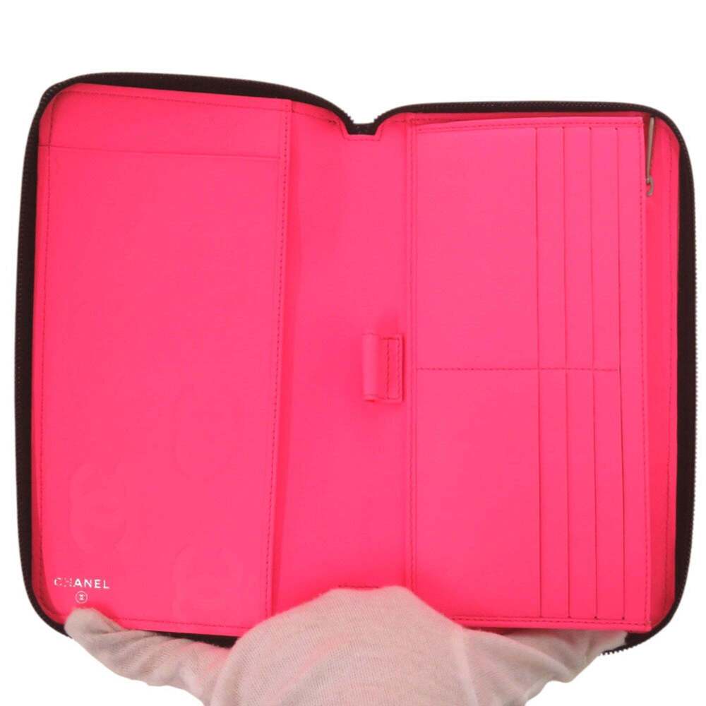 CHANEL Black Leather Logo Wallet - Picture 3 of 8